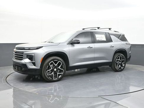 New 2025 Chevrolet Traverse High Country FWD image 6