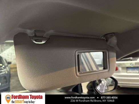 Used 2023 Toyota Camry XLE AWD/4WD image 32