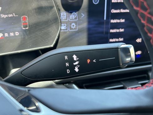 Used 2025 Chevrolet Equinox EV RS FWD image 24