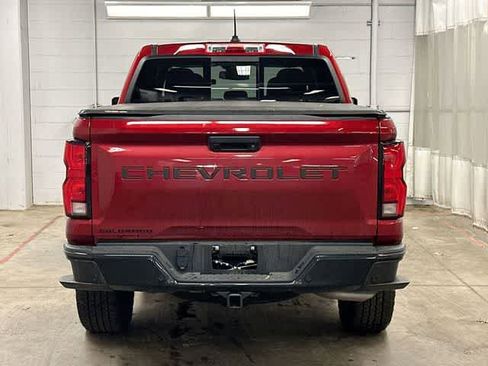 Used 2025 Chevrolet Colorado Z71 AWD/4WD image 4
