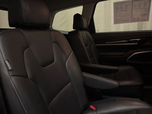 Certified 2024 Kia Telluride S image 22