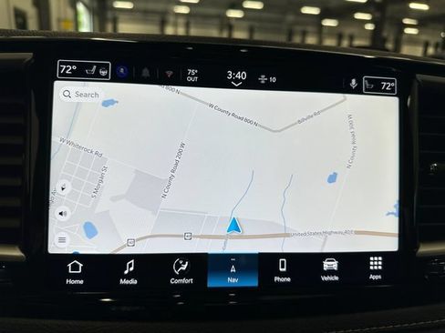 New 2027 Chrysler Pacifica Select w/ Family Tech Group FWD image 32
