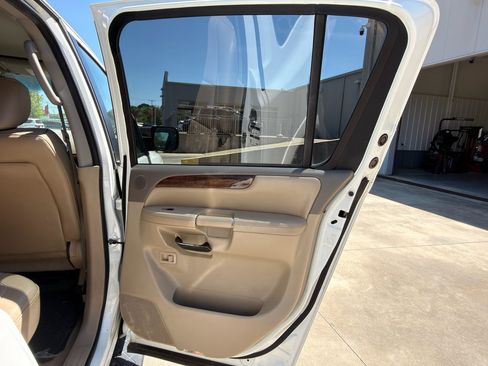 Used 2011 Nissan Armada SL image 16