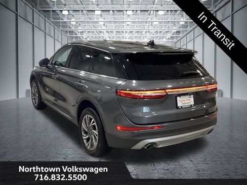 Used 2023 Lincoln Corsair AWD image 3