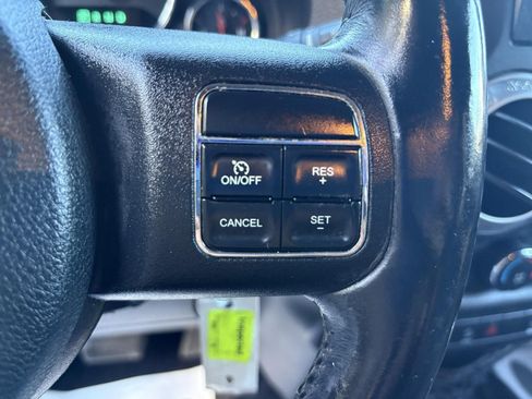 Used 2012 Jeep Wrangler Sahara image 24