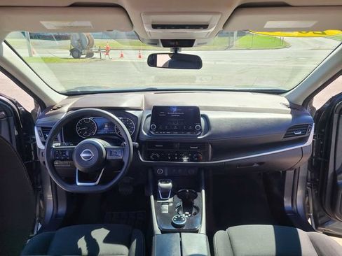 Used 2023 Nissan Rogue S AWD/4WD image 11