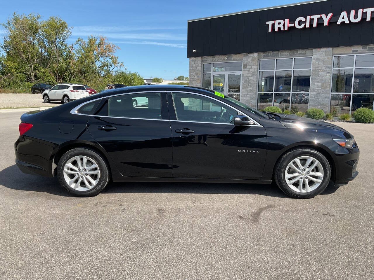 Used 2018 Chevrolet Malibu LT FWD image 9