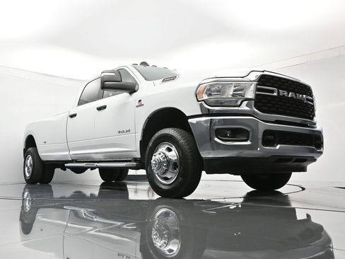 Used 2024 RAM 3500 Big Horn image 39