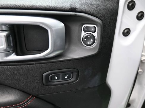 Used 2020 Jeep Gladiator Rubicon w/ Cold Weather Group AWD/4WD image 29