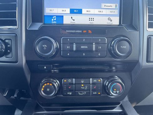 Used 2017 Ford F150 XLT w/ Equipment Group 302A Luxury AWD/4WD image 13