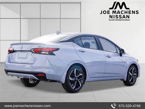 New 2025 Nissan Versa SR w/ Trunk Package image 4