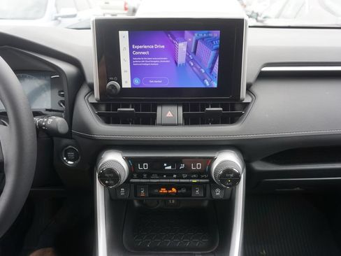 Used 2023 Toyota RAV4 XLE AWD/4WD image 11