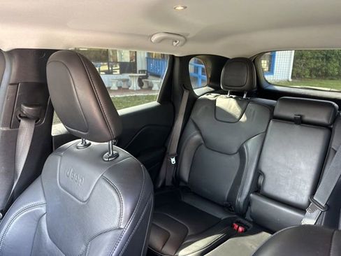 Used 2021 Jeep Cherokee Latitude Lux image 15