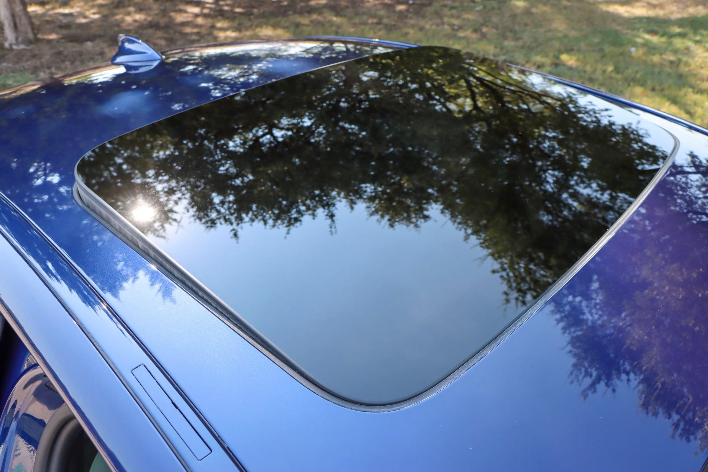 Used 2018 BMW 530e w/ M Sport Package 2 RWD image 9