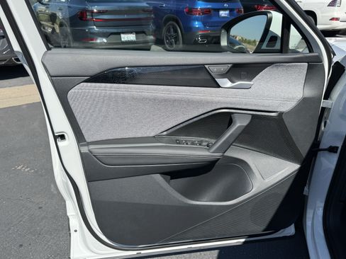 Certified 2025 Volkswagen Tiguan S AWD/4WD image 12