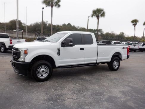 Used 2022 Ford F250 XL w/ Power Equipment Group image 2