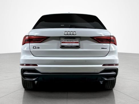 Used 2023 Audi Q3 2.0T Premium w/ 19" Wheel Package image 4
