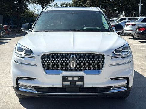 Used 2020 Lincoln Aviator Reserve w/ Equipment Group 202A image 2