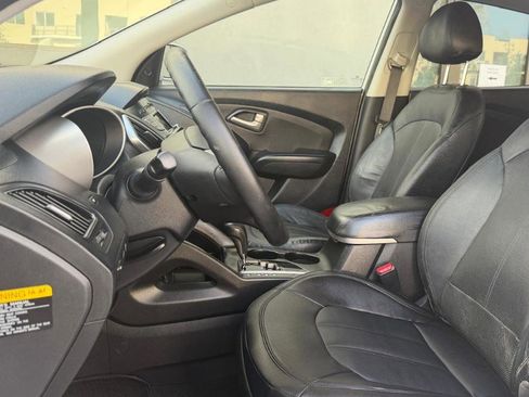 Used 2012 Hyundai Tucson Limited FWD image 13