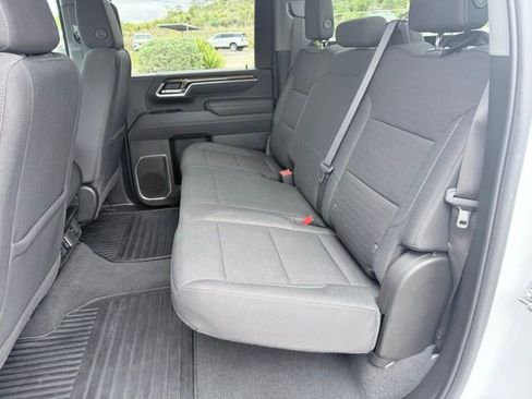 Certified 2025 Chevrolet Silverado 2500 LT w/ Convenience Package image 27