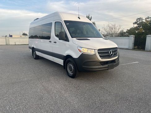 Used 2021 Mercedes-Benz Sprinter 2500 image 3