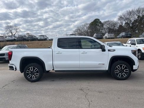 Used 2025 GMC Sierra 1500 AT4 w/ AT4 Premium Package image 4