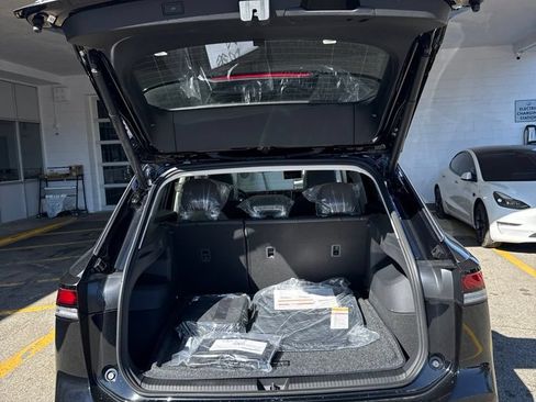 New 2026 Volkswagen Tiguan SE AWD/4WD image 12