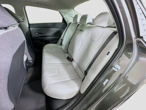 New 2026 Hyundai Elantra Limited image 17