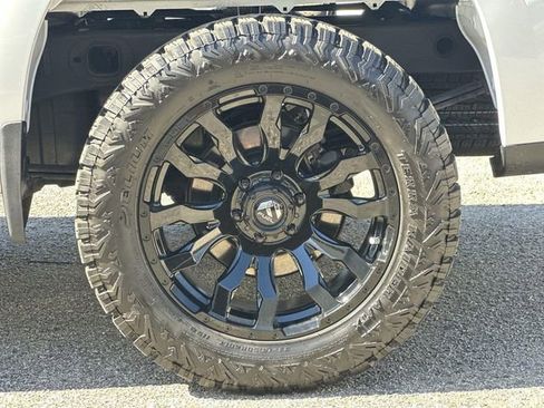 Used 2022 Chevrolet Silverado 1500 LT image 31