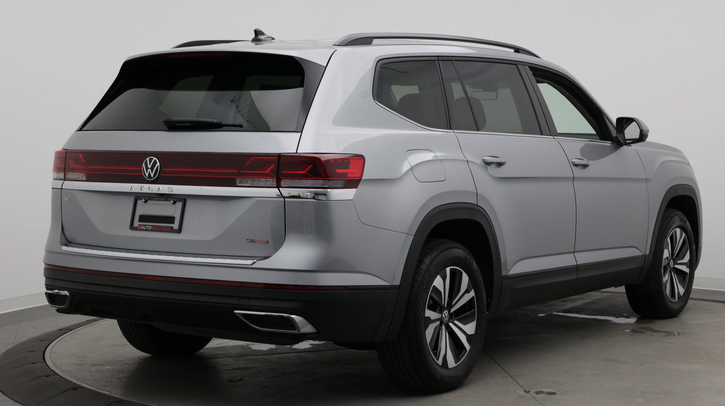 Used 2026 Volkswagen Atlas SE FWD image 7