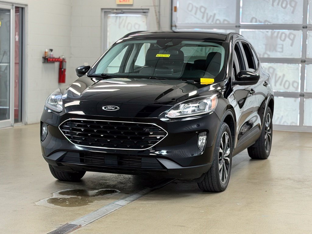 Used 2022 Ford Escape SEL w/ SEL Stealth AWD Package image 3