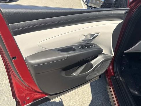 Certified 2025 Hyundai Tucson SEL AWD/4WD image 18