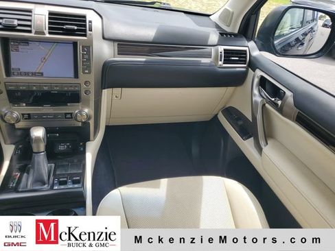 Used 2021 Lexus GX 460 Premium w/ Premium Package AWD/4WD image 29