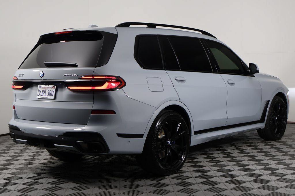 Used 2024 BMW X7 xDrive40i w/ Executive Package AWD/4WD image 4