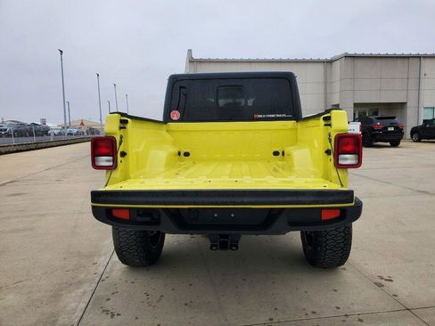 New 2023 Jeep Gladiator Sport image 21