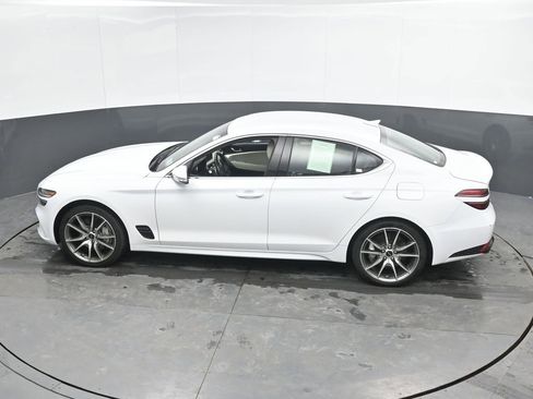 Used 2024 Genesis G70 2.5T image 35