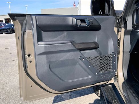 Certified 2025 Ford Bronco Outer Banks w/ Sasquatch Package image 22