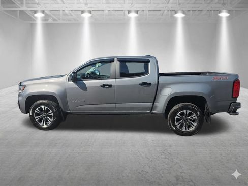 Used 2022 Chevrolet Colorado Z71 AWD/4WD image 7