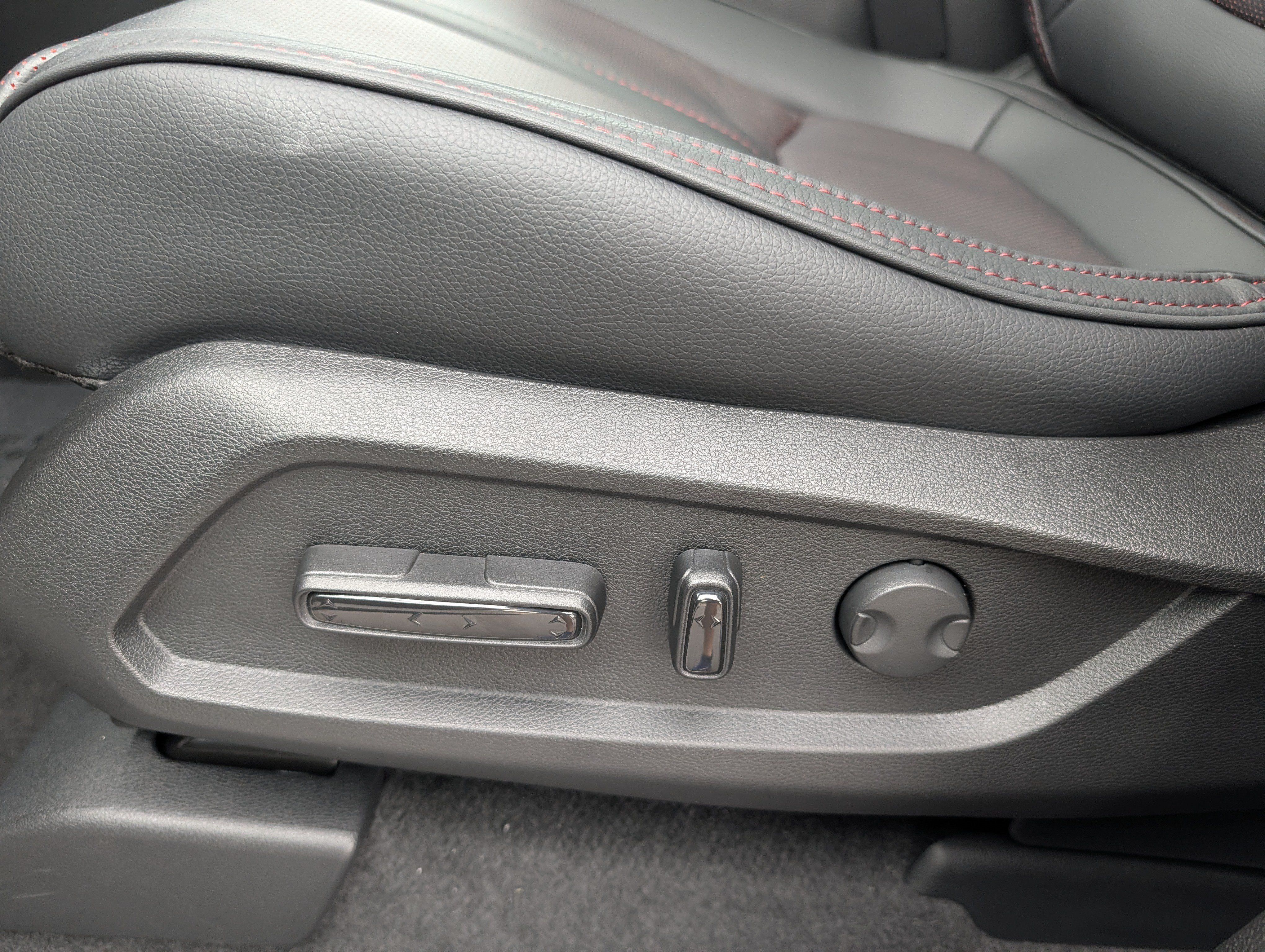 Certified 2026 Honda Pilot Black Edition image 19