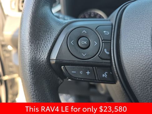 Used 2022 Toyota RAV4 LE image 21