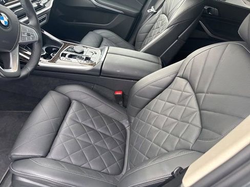 Certified 2023 BMW X7 xDrive40i w/ Premium Package image 25