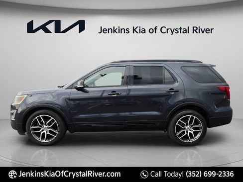 Used 2017 Ford Explorer Sport w/ Equipment Group 401A AWD/4WD image 13