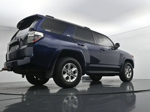 Used 2020 Toyota 4Runner SR5 Premium w/ Moonroof Package AWD/4WD image 23