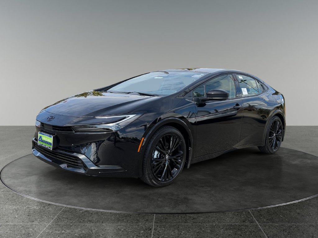New 2027 Toyota Prius Plug-In Hybrid FWD image 3