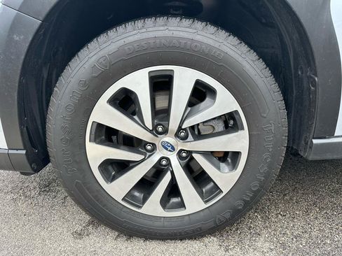 Used 2023 Subaru Outback Premium AWD/4WD image 15