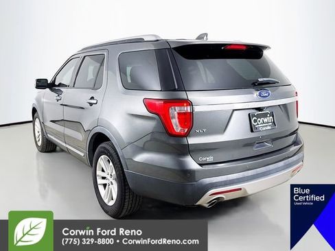 Certified 2017 Ford Explorer XLT image 5
