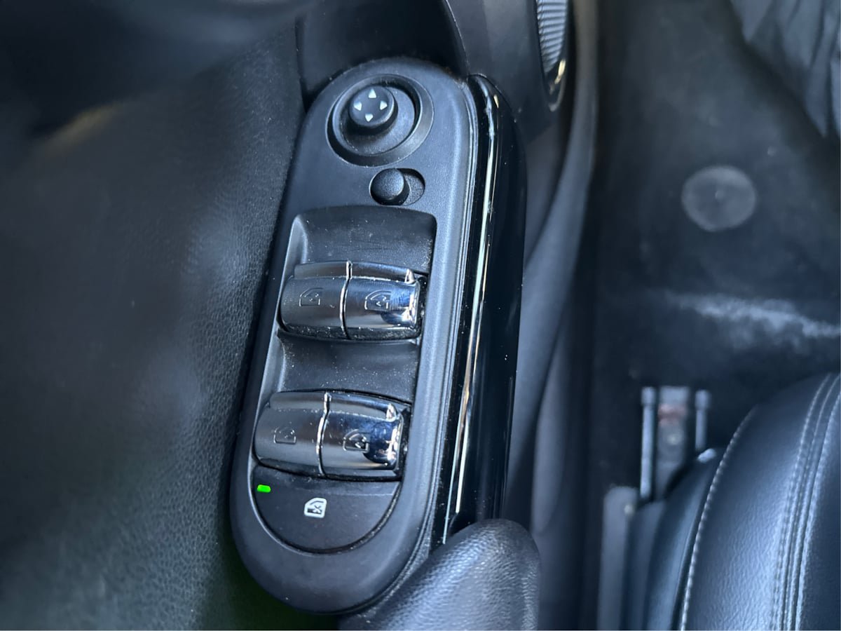 Used 2019 MINI Cooper S FWD image 16
