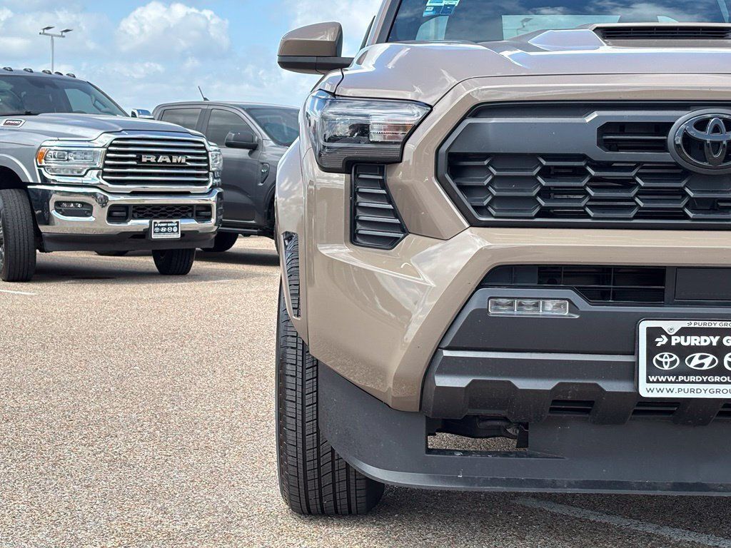 Used 2026 Toyota Tacoma TRD Sport RWD image 4