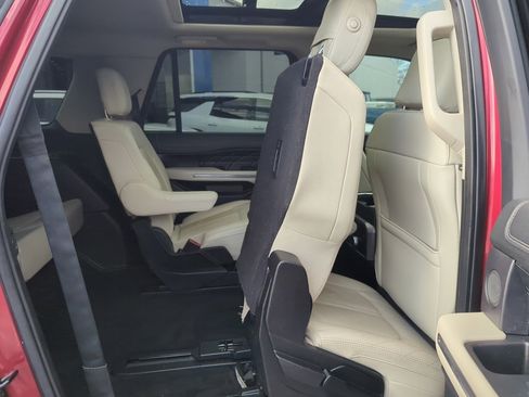 Used 2019 Ford Expedition Max Platinum image 39