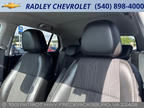 Used 2019 Chevrolet Trax LT w/ LT Convenience Package image 7